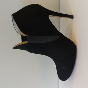 Zara almond toe suede booties size 39